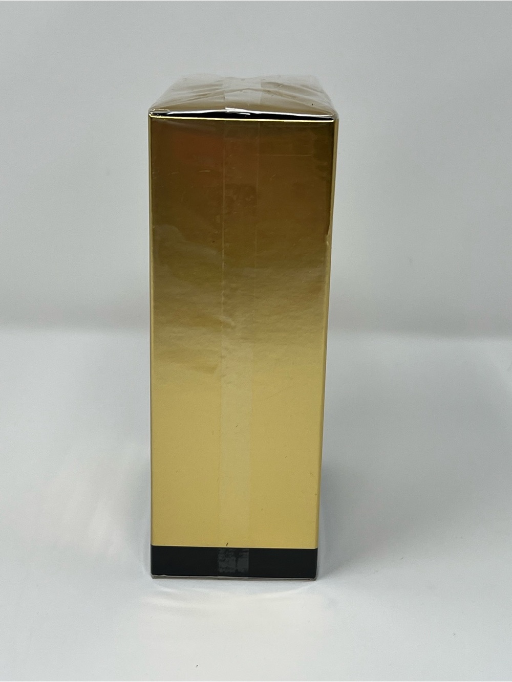 CHANEL Sublimage L’Essence de Teint Ultimate Serum Foundation, shade B40, 40 mL - Picture 4 of 6